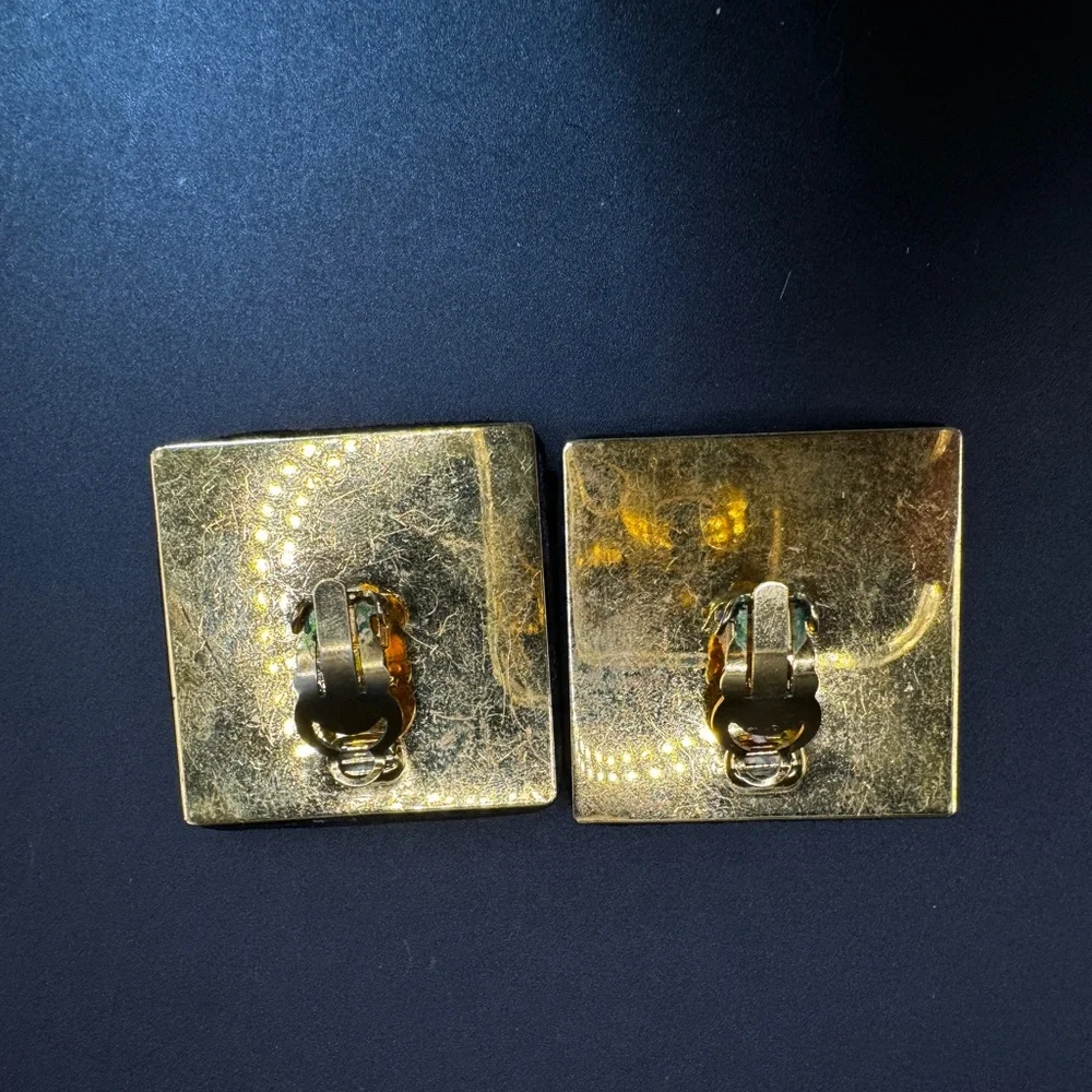 ❗️FINAL PRICE❗️LOT 1265 SUPER RARE 24K gold plated CHANEL vintage clip on